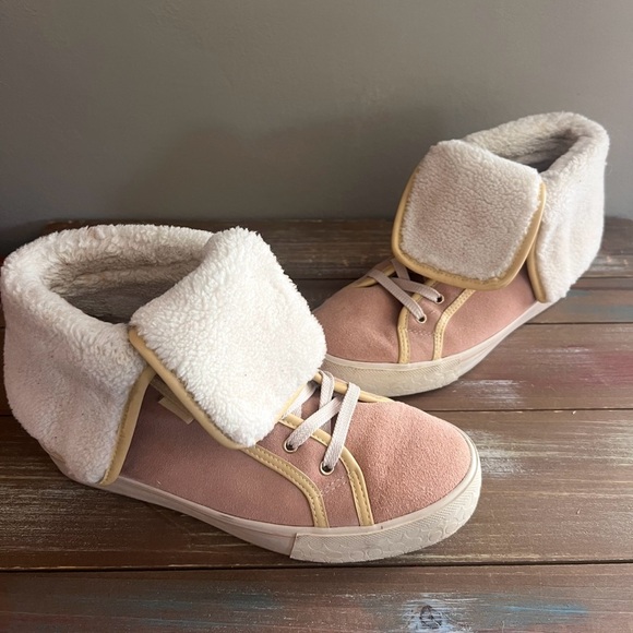 COACH Citysole Foldover High Top Platform Sneaker. Retails $329 - Picture 1 of 9